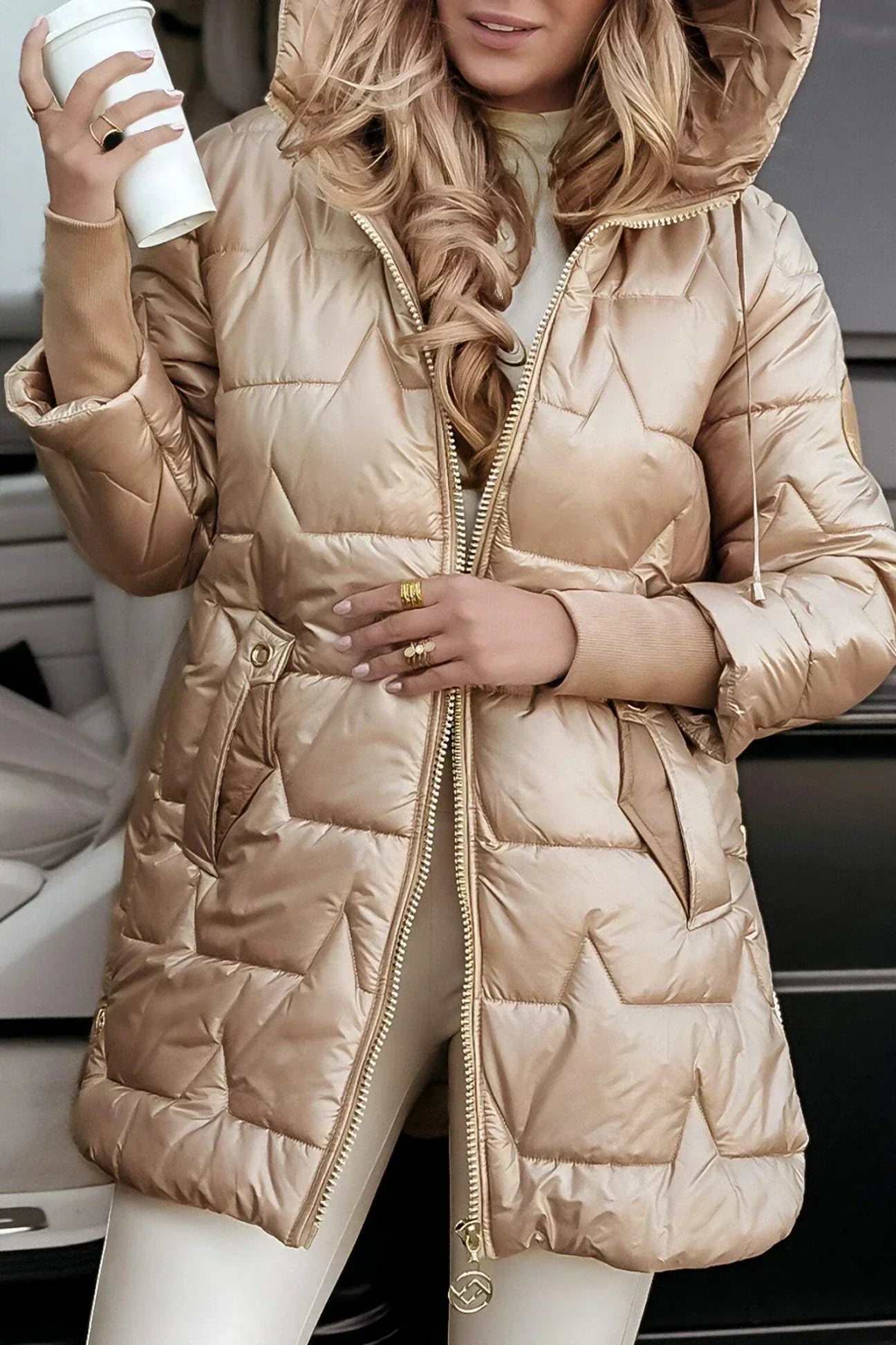 Savrani | Stylish winter jacket with hood and lining